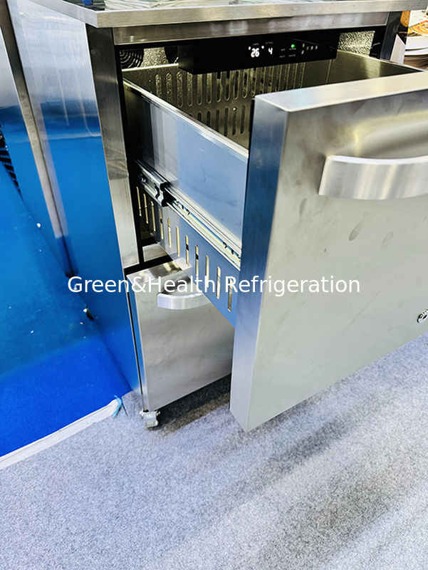 Certificado ETL 150L 168Cans Porta sólida de aço inoxidável Frigorífico exterior de bebidas