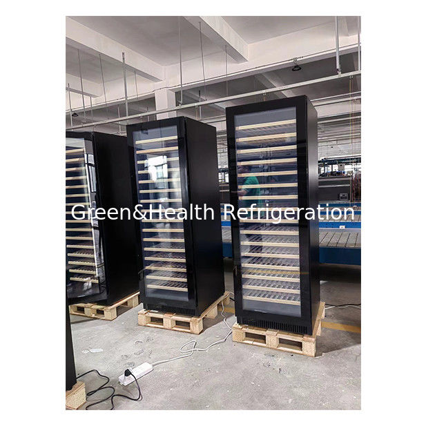 Refrigerador de vinho de temperatura de duas zonas com prateleiras de madeira de faixa e capacidade de 316 garrafas para uso comercial